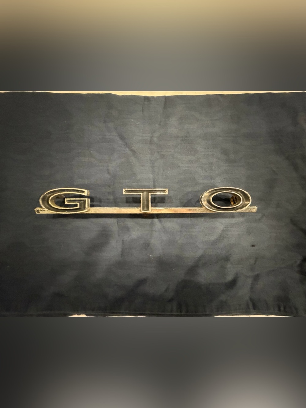 GTO Chrome Wall Lettering - Metallic Silver Home Accent